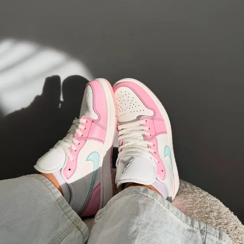 کتونی نایک ایر جردن 1 لو پنجه گربه‌ای