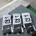 جوراب نایک سفید 23